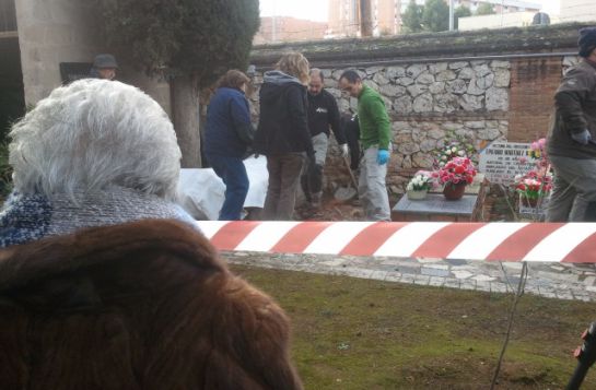Ascensión presencia los trabajos de exhumación Ascensión presencia los trabajos de exhumación