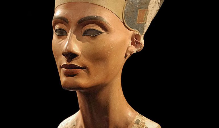 ¿Debería el busto de Nefertiti volver a Egipto? ¿Debería el busto de Nefertiti volver a Egipto?