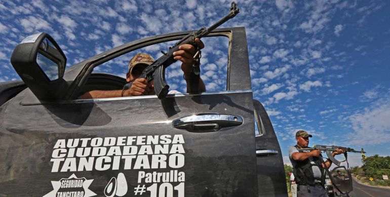 Las 'autodefensas', civiles armados para luchar contra los cárteles mexicanos Las 'autodefensas', civiles armados para luchar contra los cárteles mexicanos