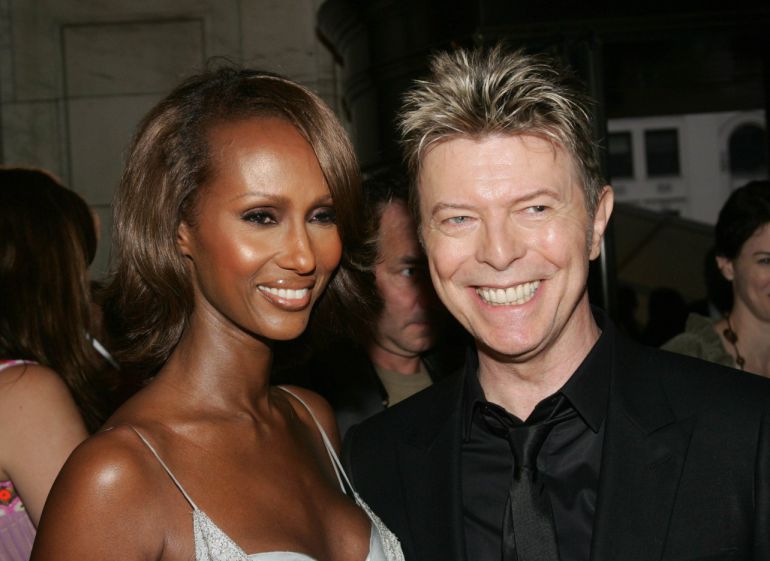 El cantante David Bowie con su mujer, la modelo Imán El cantante David Bowie con su mujer, la modelo Imán