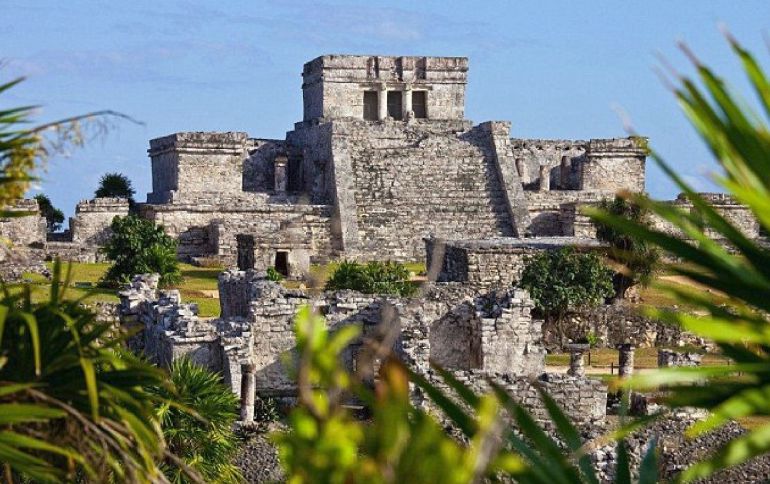 La ciudad maya amurallada de Tulum (Mexico) La ciudad maya amurallada de Tulum (Mexico)
