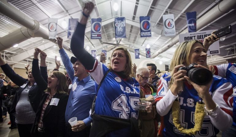 Simpatizantes del candidato presidencial estadounidense por el partido Republicano Ted Cruz le animan tras ganar los Caucus de Iowa Simpatizantes del candidato presidencial estadounidense por el partido Republicano Ted Cruz le animan tras ganar los Caucus de Iowa