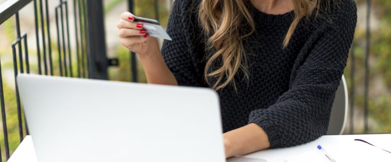 Los usuarios tienen que seguir los consejos de los expertos para no caer en fraudes al realizar sus compras online. Los usuarios tienen que seguir los consejos de los expertos para no caer en fraudes al realizar sus compras online.