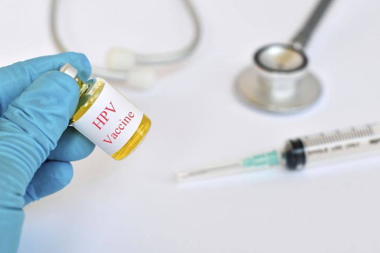 Dr. Bosch: "La solución al VPH será la vacunación universal de niños y niñas" Dr. Bosch: "La solución al VPH será la vacunación universal de niños y niñas"