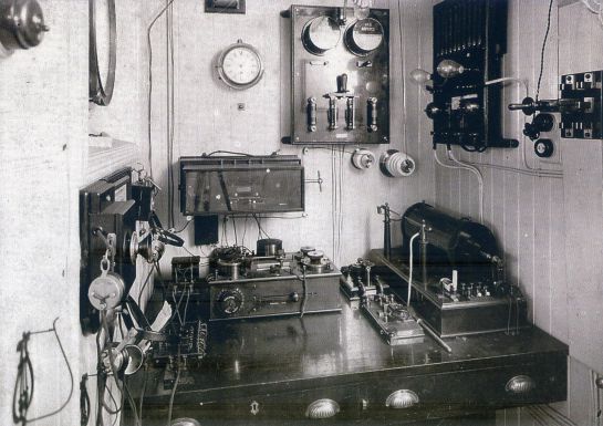 Un corte en el suministro eléctrico impidió que el radiotelegrafista lanzara un SOS Un corte en el suministro eléctrico impidió que el radiotelegrafista lanzara un SOS