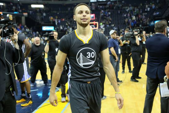 Apr 9, 2016; Memphis, TN, USA; Golden State Warriors guard Stephen Curry (30) leaves the court after the game against the Memphis Grizzlies at FedExForum. The Warriors won 100-99. Mandatory Credit: Nelson Chenault-USA TODAY Sports Apr 9, 2016; Memphis, TN, USA; Golden State Warriors guard Stephen Curry (30) leaves the court after the game against the Memphis Grizzlies at FedExForum. The Warriors won 100-99. Mandatory Credit: Nelson Chenault-USA TODAY Sports