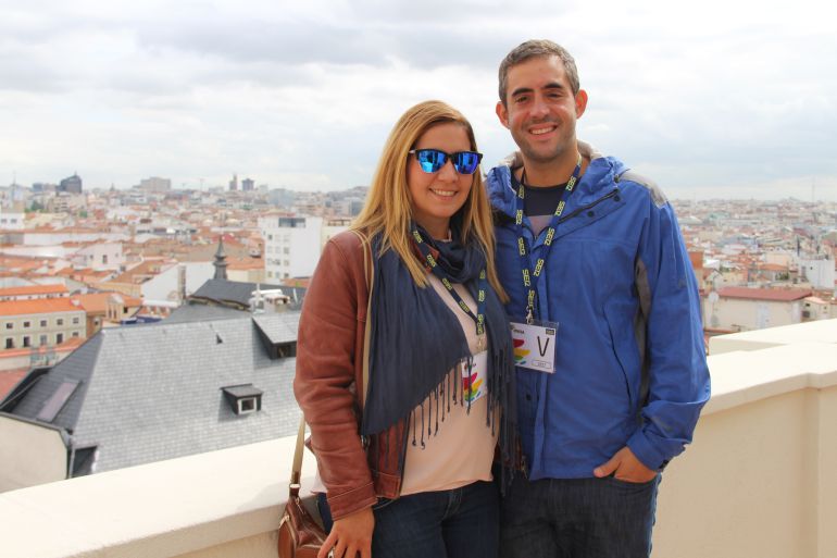 Marta Miguel y David Hernández fueron rescatados por un pesquero vietnamita tras estar 10 días a la deriva en costas de Malasia. Marta Miguel y David Hernández fueron rescatados por un pesquero vietnamita tras estar 10 días a la deriva en costas de Malasia.