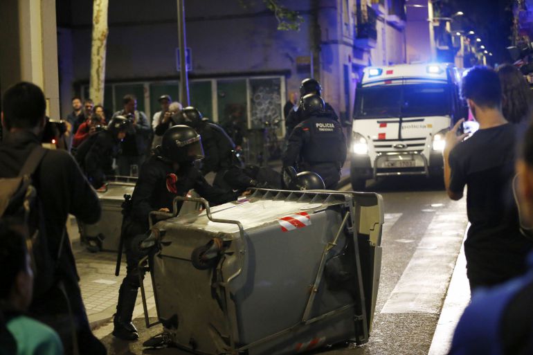 Segunda noche de disturbios en Gràcia Segunda noche de disturbios en Gràcia