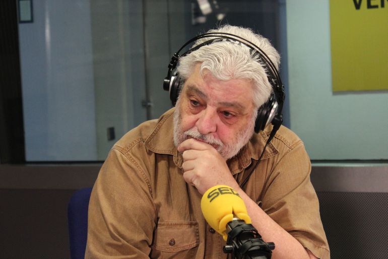 Vicente Romero corresponsal durante 30 años de RTVE y autor de “Habitaciones de soledad y miedo” Vicente Romero corresponsal durante 30 años de RTVE y autor de “Habitaciones de soledad y miedo”