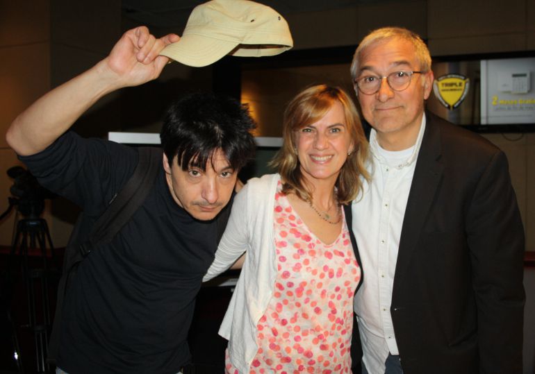 El humorista Juan Carlos Ortega y el periodista Xavier Sardá junto a Gemma Nierga. El humorista Juan Carlos Ortega y el periodista Xavier Sardá junto a Gemma Nierga.