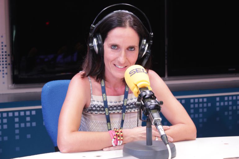 La piloto de las Fuerzas Armadas, Patricia Campos, presenta su libro 'Tierra, mar y aire. El testimonio de una mujer que quiso cambiar el mundo'. La piloto de las Fuerzas Armadas, Patricia Campos, presenta su libro 'Tierra, mar y aire. El testimonio de una mujer que quiso cambiar el mundo'.