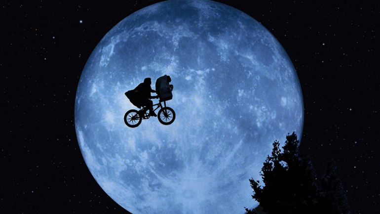 ET ET
