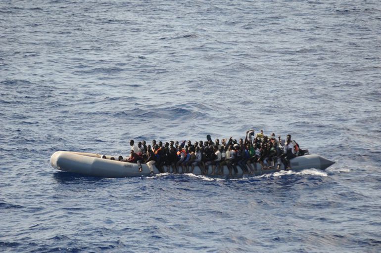 Rescate de una barcaza de inmigrantes cerca de Libia. Archivo EFE,Ministerio de Defensa Rescate de una barcaza de inmigrantes cerca de Libia. Archivo EFE,Ministerio de Defensa