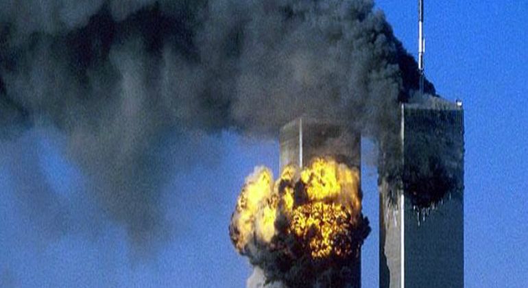 Atentado terrorista contra las Torres Gemelas de Nueva York el 11 de septiembre de 2001. Atentado terrorista contra las Torres Gemelas de Nueva York el 11 de septiembre de 2001.