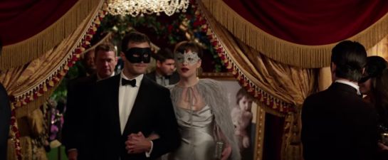 El baile de máscaras, protagonista del primer tráiler de 'Cincuenta sombras más oscuras' El baile de máscaras, protagonista del primer tráiler de 'Cincuenta sombras más oscuras'