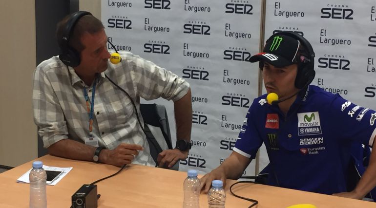 Jorge Lorenzo charla con Manu Carreño en MotorLand Jorge Lorenzo charla con Manu Carreño en MotorLand