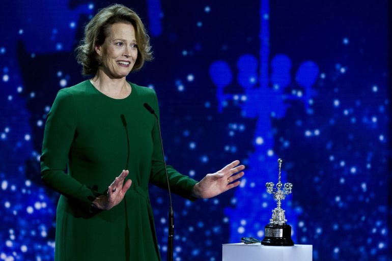 Sigourney Weaver receives Donostia award during 64th San Sebastian Film Festival at Kursaal on September 21, 2016 in San Sebastian, Spain. Sigourney Weaver receives Donostia award during 64th San Sebastian Film Festival at Kursaal on September 21, 2016 in San Sebastian, Spain.