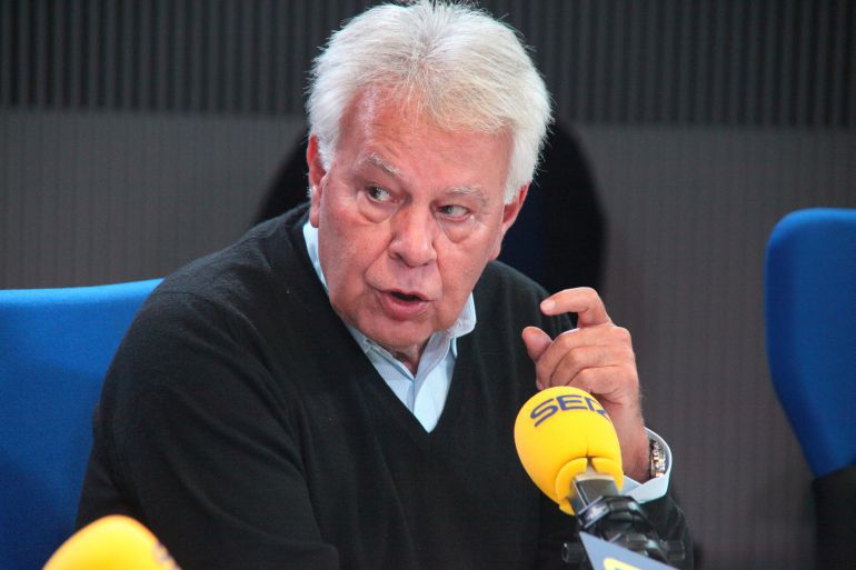 Felipe González, en los estudios de la Cadena SER. Felipe González, en los estudios de la Cadena SER.