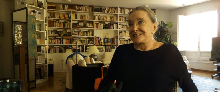 Núria Espert, en su casa, frente a Elio Castro en 'Hoy por hoy' con Gemma Nierga. Núria Espert, en su casa, frente a Elio Castro en 'Hoy por hoy' con Gemma Nierga.