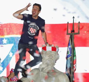 Gabi celebra un título en Neptuno Gabi celebra un título en Neptuno