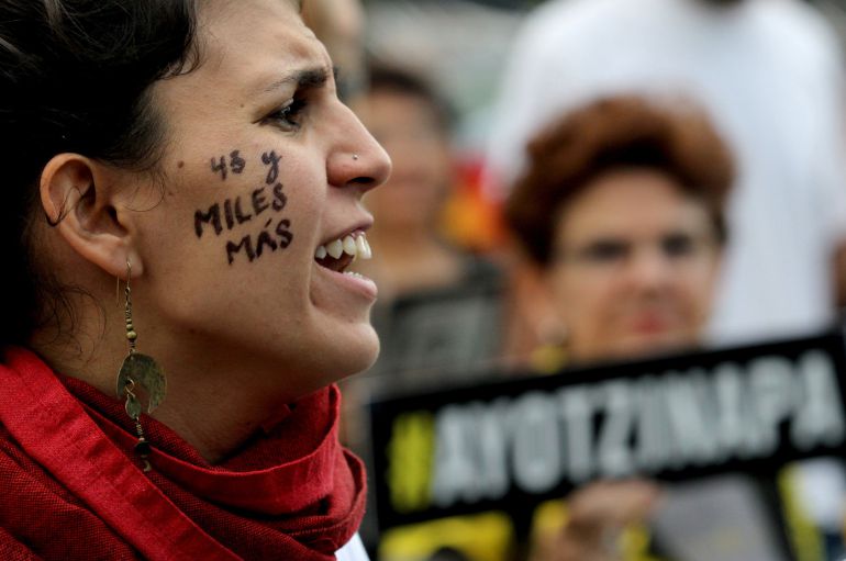 Protestas durante el segundo aniversario de la desaparición de los 43 estudiantes de Ayotzinapa Protestas durante el segundo aniversario de la desaparición de los 43 estudiantes de Ayotzinapa