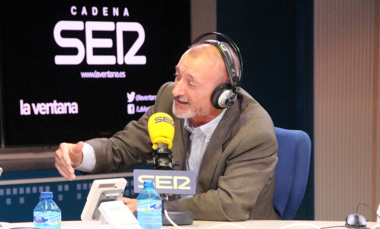 Arturo Pérez-Reverte presenta su última novela, 'Falcó', en La Ventana Arturo Pérez-Reverte presenta su última novela, 'Falcó', en La Ventana