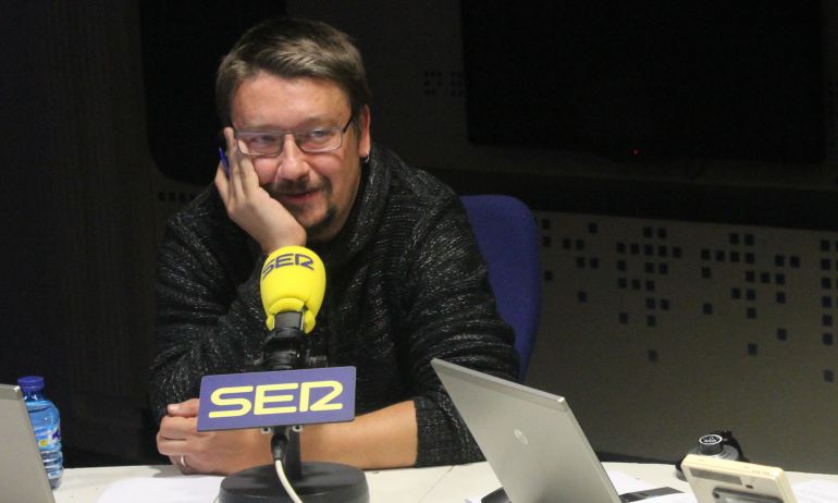 Xavier Domènech, portavoz de En Comú Podem, en los estudios de la Cadena SER en Madrid Xavier Domènech, portavoz de En Comú Podem, en los estudios de la Cadena SER en Madrid