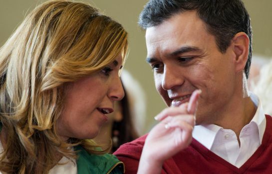 Susana Díaz y Pedro Sánchez, en una fotografía de archivo. Susana Díaz y Pedro Sánchez, en una fotografía de archivo.