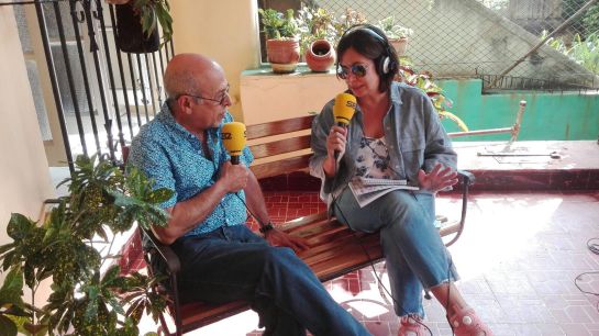 Rafael Hernández, junto a Àngels Barceló durante la entrevista Rafael Hernández, junto a Àngels Barceló durante la entrevista