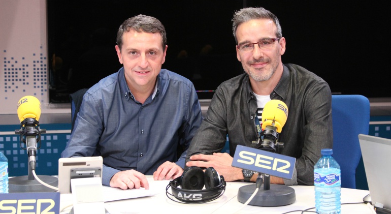 Roberto Sánchez, subdirector de La Ventana, y David Calle, profesor 'youtuber' que opta al 'Nobel' de enseñanza. Roberto Sánchez, subdirector de La Ventana, y David Calle, profesor 'youtuber' que opta al 'Nobel' de enseñanza.