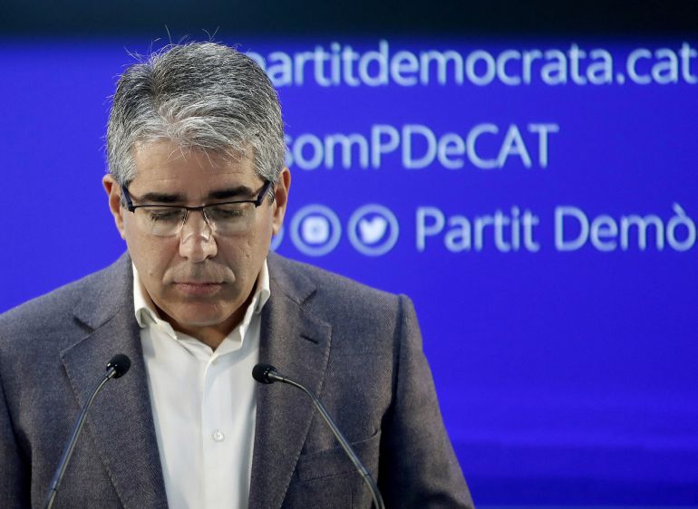 El portavoz del Partido Demócrata (PDeCAT), Francesc Homs, durante la rueda de prensa que ha ofrecido tras conocer la apertura de juicio oral contra él El portavoz del Partido Demócrata (PDeCAT), Francesc Homs, durante la rueda de prensa que ha ofrecido tras conocer la apertura de juicio oral contra él