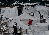 “Los refugiados están soportando temperaturas glaciales en tiendas”