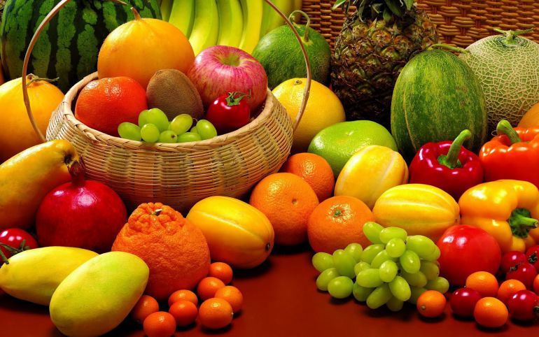 "¿Las frutas perjudiciales? En ningún caso hay que reducir su consumo; para los diabéticos, controlar las que tienen más azúcar" "¿Las frutas perjudiciales? En ningún caso hay que reducir su consumo; para los diabéticos, controlar las que tienen más azúcar"