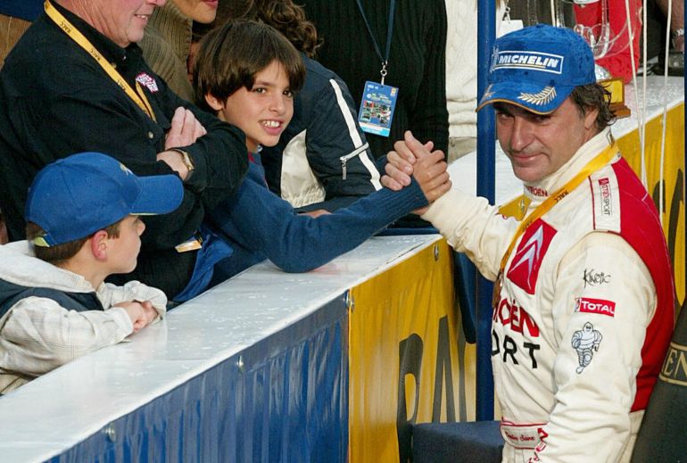 Carlos Sainz padre y Carlos Sainz hijo tras un rally Carlos Sainz padre y Carlos Sainz hijo tras un rally