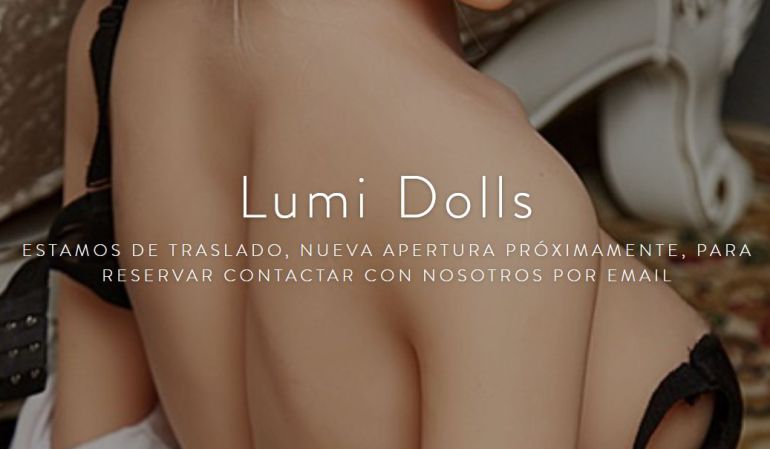 La empresa anuncia que cambiará de localización. La empresa anuncia que cambiará de localización.
