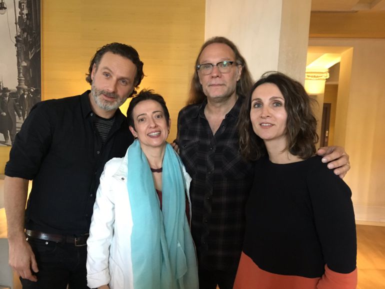 Andrew Lincoln y Greg Nicotero, durante la entrevista junto a María Guerra y Laia Portaceli Andrew Lincoln y Greg Nicotero, durante la entrevista junto a María Guerra y Laia Portaceli