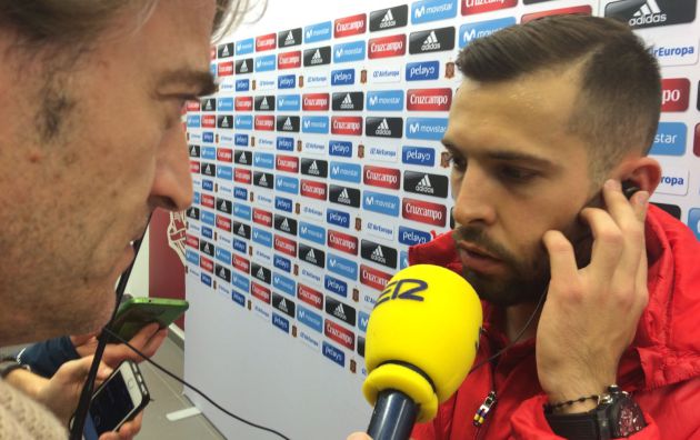 Jordi Alba, en los micrófonos de 'El Larguero'. Jordi Alba, en los micrófonos de 'El Larguero'.