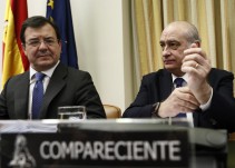 "Conspiración y mentira"