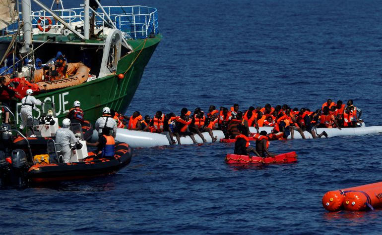 Las ONG Sea-Eye y MOAS llevan a cabo operaciones de rescate en el Mediterráneo Central Las ONG Sea-Eye y MOAS llevan a cabo operaciones de rescate en el Mediterráneo Central