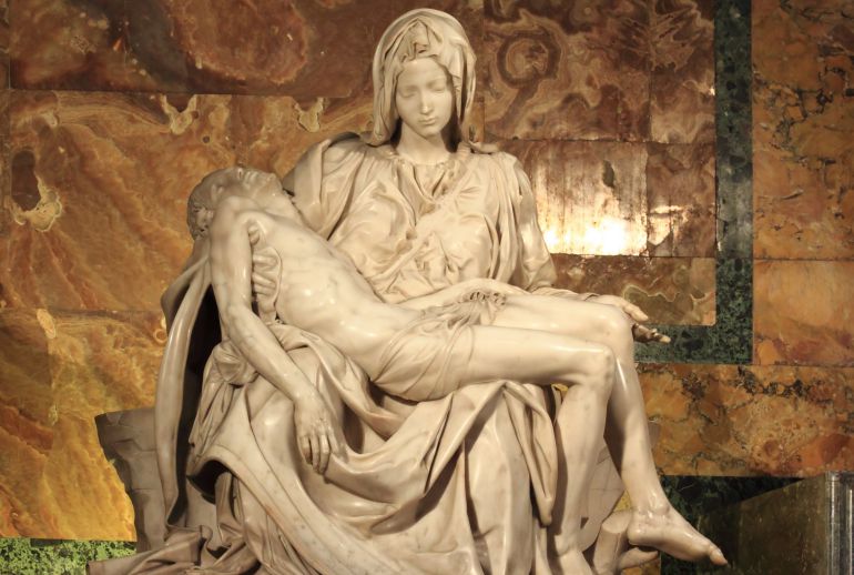 Imagen de 'La piedad' de Miguel Ángel, obra cuyo homólogo musical es el 'Stabat Mater'. Imagen de 'La piedad' de Miguel Ángel, obra cuyo homólogo musical es el 'Stabat Mater'.
