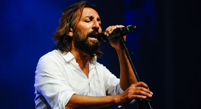 El cantante, Antonio Carmona, duranteuna actuación en Santander en agosto de 2015. El cantante, Antonio Carmona, duranteuna actuación en Santander en agosto de 2015.