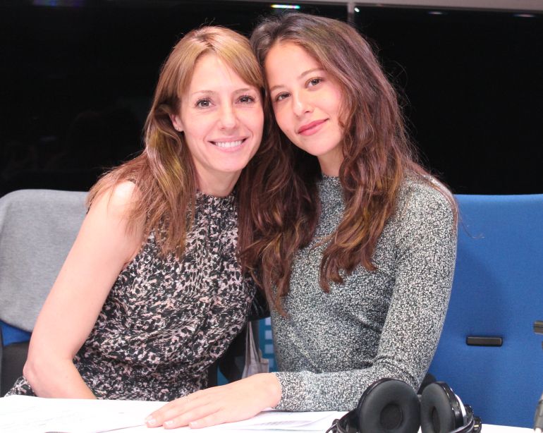 La actriz, Irene Escolar, junto a Macarena Berlín, en 'Hoy por hoy'. La actriz, Irene Escolar, junto a Macarena Berlín, en 'Hoy por hoy'.