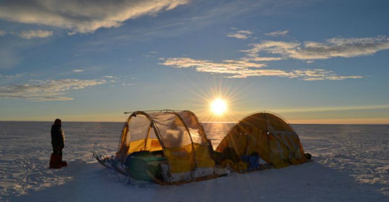 El trineo de viento durante la expedición de 2014 en Groenlandia El trineo de viento durante la expedición de 2014 en Groenlandia