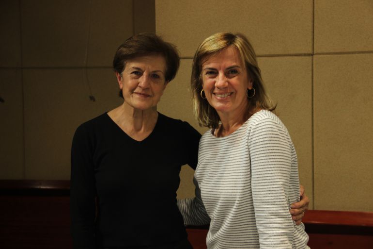 Adela Cortina y Gemma Nierga en el estudio de Radio Barcelona Adela Cortina y Gemma Nierga en el estudio de Radio Barcelona