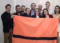 Hemos creado una bandera que representa a los 65 millones de personas desplazadas