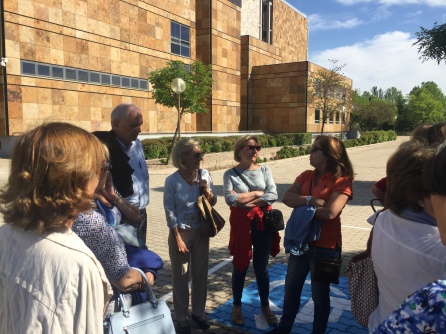 Grupo Conocer Madrid en su travesía de esta semana al depósito de la Biblioteca Nacional de Alcalá de Henares. Grupo Conocer Madrid en su travesía de esta semana al depósito de la Biblioteca Nacional de Alcalá de Henares.