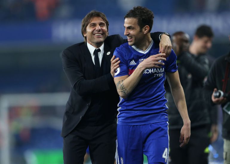 Fábregas y Conte, felices por la Premier conquistada Fábregas y Conte, felices por la Premier conquistada