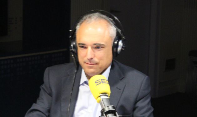 Rafael Simancas, en los estudios de la Cadena SER Rafael Simancas, en los estudios de la Cadena SER