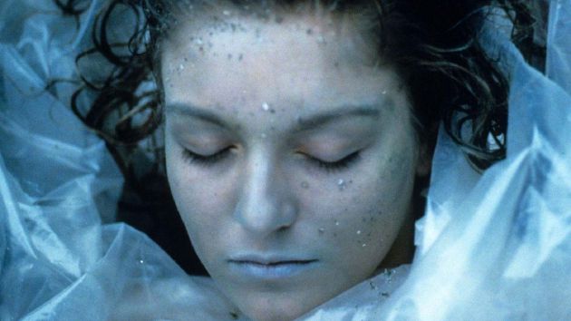 Escena en la que descubren el cadáver de Laura Palmer Escena en la que descubren el cadáver de Laura Palmer