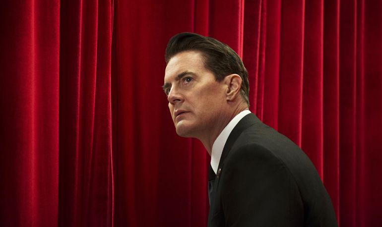 Kyle MacLachlan como Dale Cooper Kyle MacLachlan como Dale Cooper